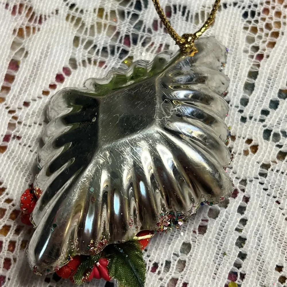 Vintage Diamond Tart Tin Flocked Fuzzy Bear Diorama Mid Century Glitter Ornament